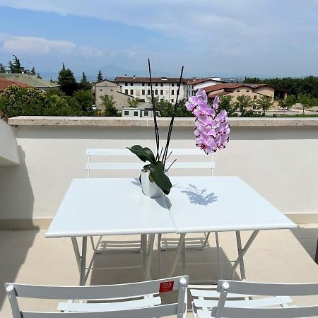 Apartament Attico Lilium Peschiera del Garda Zewnętrze zdjęcie
