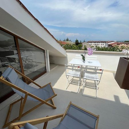 Apartament Attico Lilium Peschiera del Garda Zewnętrze zdjęcie